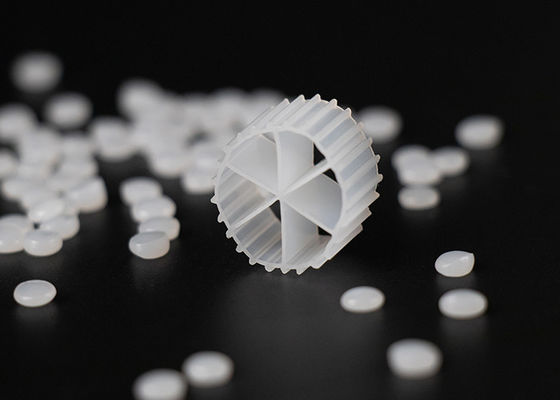 خرید MBBR 100% Virgin HDPE PE04 BIO Filter Media رنگ سفید 0.98g/Cm3 online manufacture