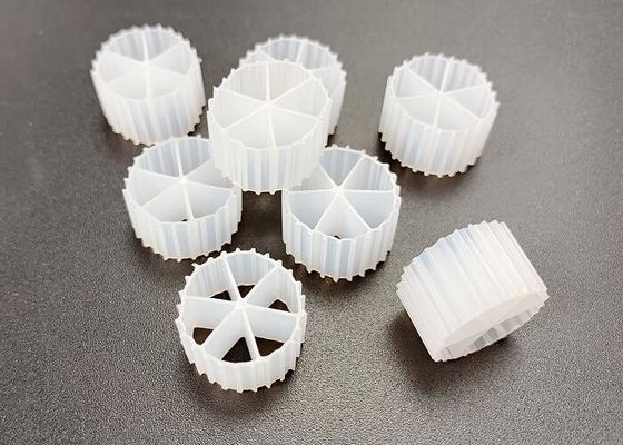 خرید رنگ سفید FDA مواد HDPE ایمن بستر متحرک رآکتور بیوفلیم طول عمر 15 سال online manufacture