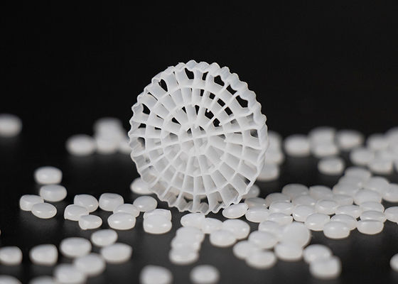 بستر متحرک سازگار با محیط زیست راکتورهای بیوفلیم مواد اولیه HDPE برای تصفیه فاضلاب