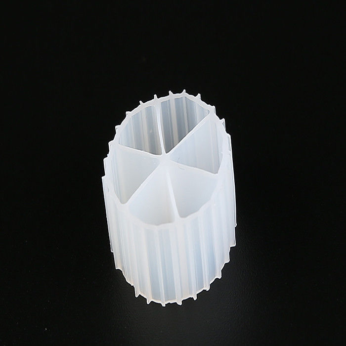 رسانه فیلتر سلول های زیستی حوضچه کوی پلاستیک 6 سوراخ با رنگ سفید و HDPE تازه