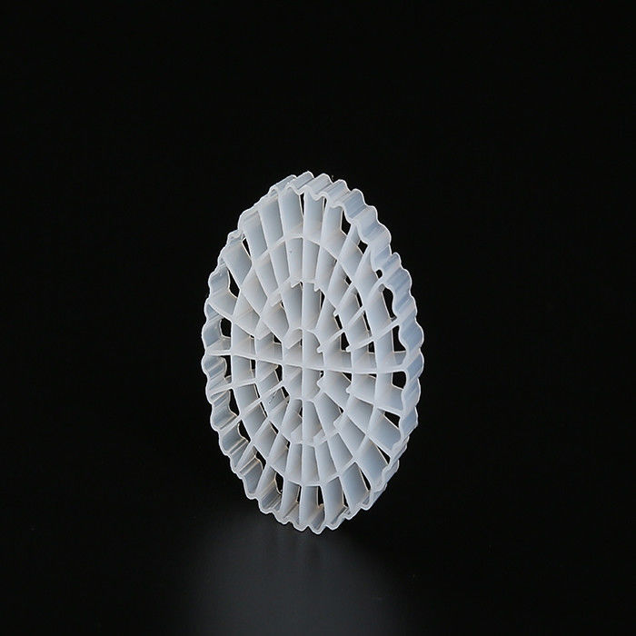25*4mm PE64 K5 MBBR Bio Media K5 رنگ سفید و ماده ی HDPE برای سیستم RAS