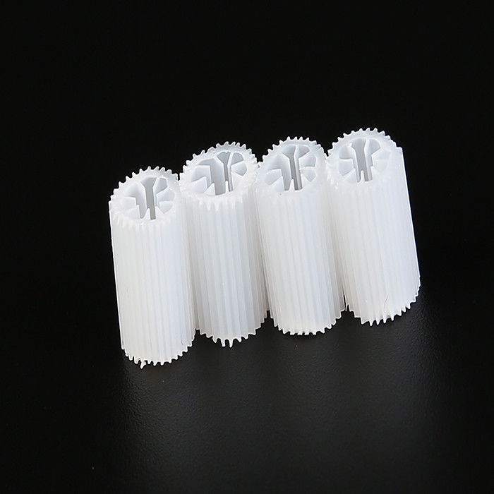 رسانه فیلتر صنعتی Hdpe مواد HIPS 5 * 5mm اندازه گواهینامه SGS رنگ سفارشی