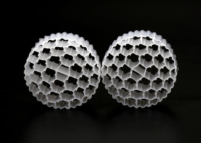 آبداری آکواریوم Mbbr حامل Bio Ball Filter محیط رسانه ای - دوستانه