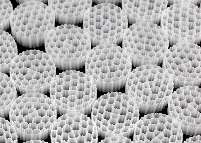 آبداری آکواریوم Mbbr حامل Bio Ball Filter محیط رسانه ای - دوستانه