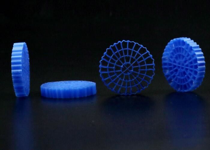 ماده ایچ دی پی ای ویرجین MBBR Bio Media K5 رنگ سفید با اندازه 25*4mm برای تجهیزات IFAS