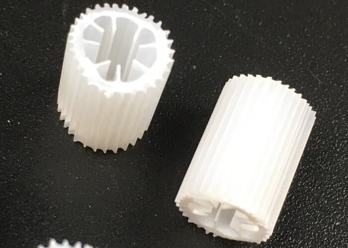 HDPE توپ های زیست توده امن RAS MBBR رسانه فیلتر BIO IFAS تکنولوژی 5 * 10mm