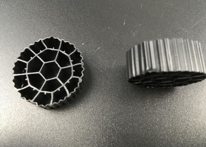 رنگ سیاه K3 حامل فیلتر MBBR برای تصفیه آب صنعتی 25 * 10mm