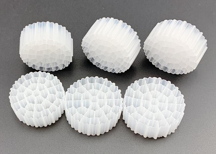 رنگ سفید HDPE K1 رسانه فیلتر PE37 برای بهبود کیفیت آب
