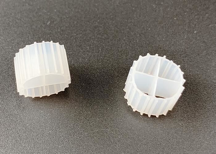 11*7mm MBBR Bio Filter Media K1 با رنگ سفید و ماده ی HDPE