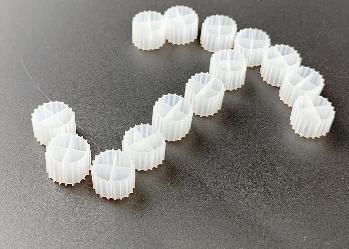 11*7mm MBBR Bio Balls Filter Media مساحت بزرگ سطح