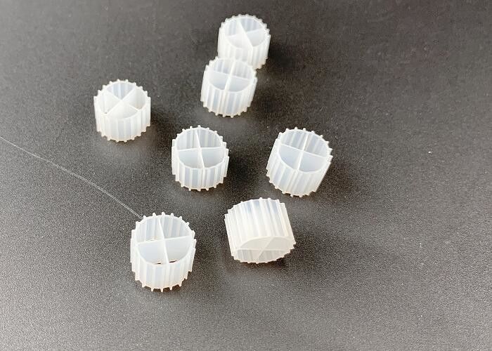 11*7mm MBBR Bio Balls Filter Media مساحت بزرگ سطح