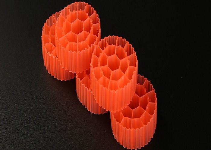 رنگ سیاه پلاستیک MBBR Kaldnes K1 MBBR Bio Media مواد HDPE 25mm X 12mm اندازه