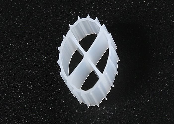 تصفیه فاضلاب حرکت بستر فیلتر رسانه بیوپایپ مصرف انرژی پایین تر رسانه فاب k1 11 * 7mm رنگ سفید