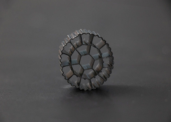 رنگ سیاه شناور 25 * 12MM Mbbr Bio Filter Media مواد HDPE