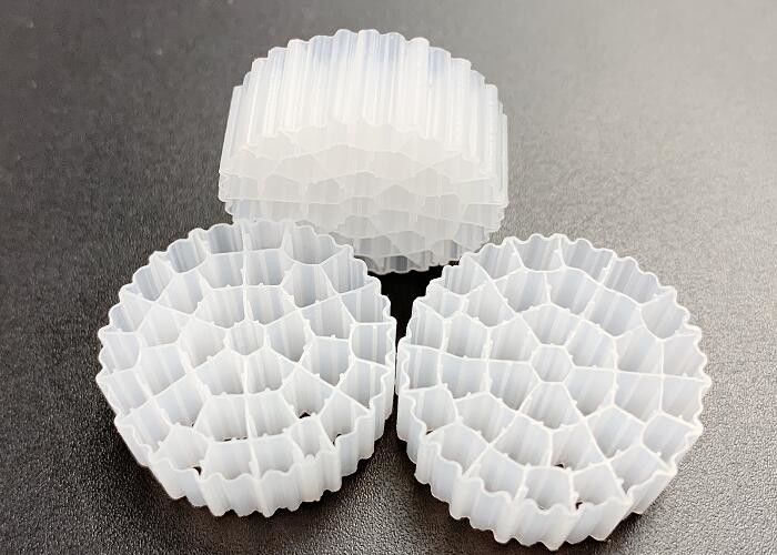 پلاستیک بیومیدیا لوله اکستروژن بیوتوب MBBR Kaldnes Filter Media هر رنگی