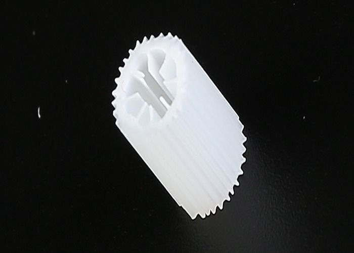 فیلتر بیوسل رسانه های نوجوانی HIPS مواد 5 * 10mm اندازه MBBR بیوسل رسانه های بیوسل برای استخر