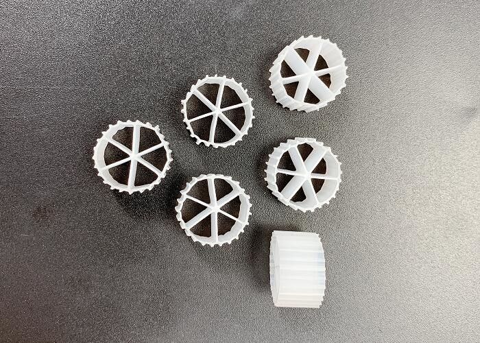 رنگ سفید FDA مواد HDPE ایمن بستر متحرک رآکتور بیوفلیم طول عمر 15 سال